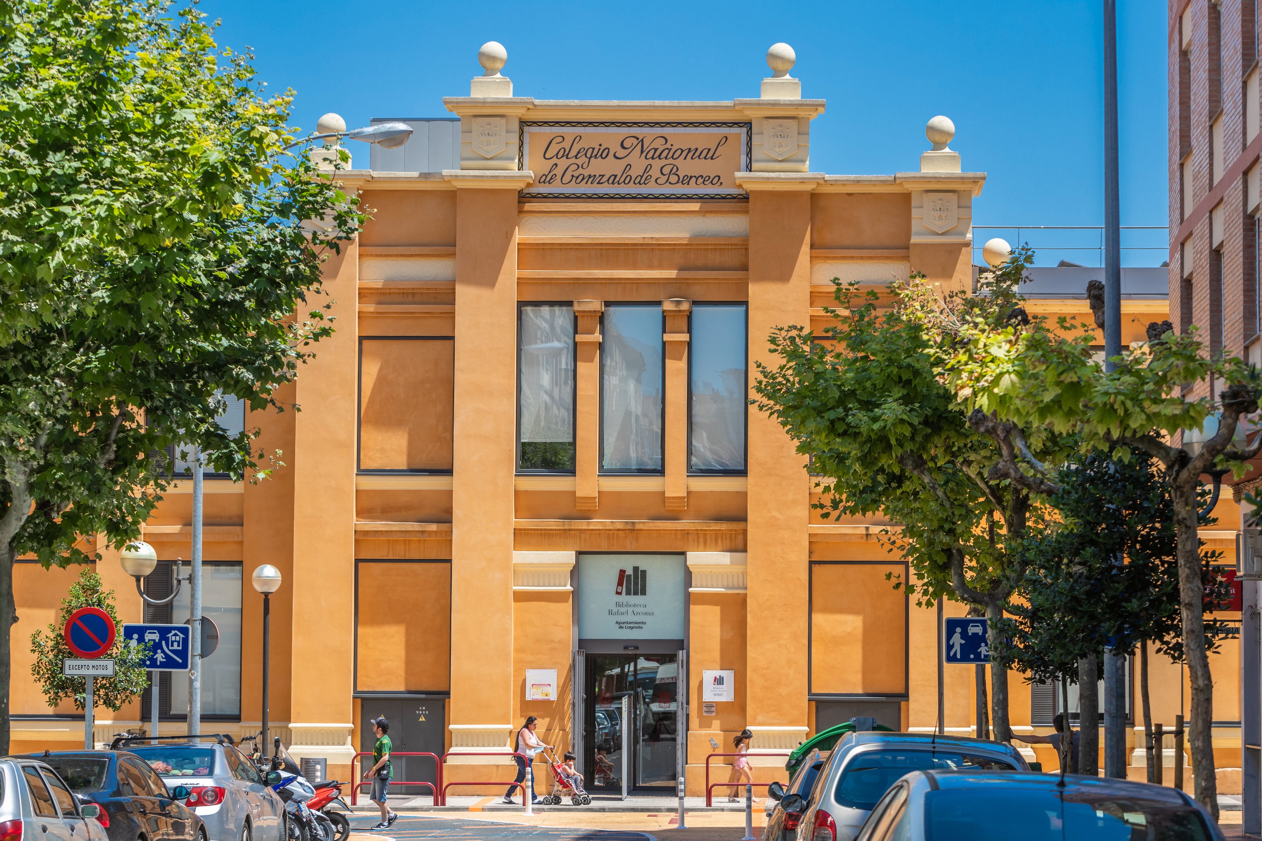 Biblioteca Rafael Azcona